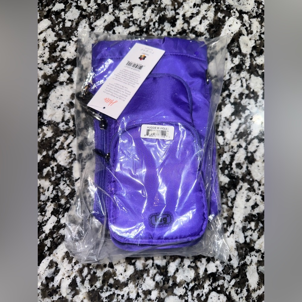 Lug Huggie Violet